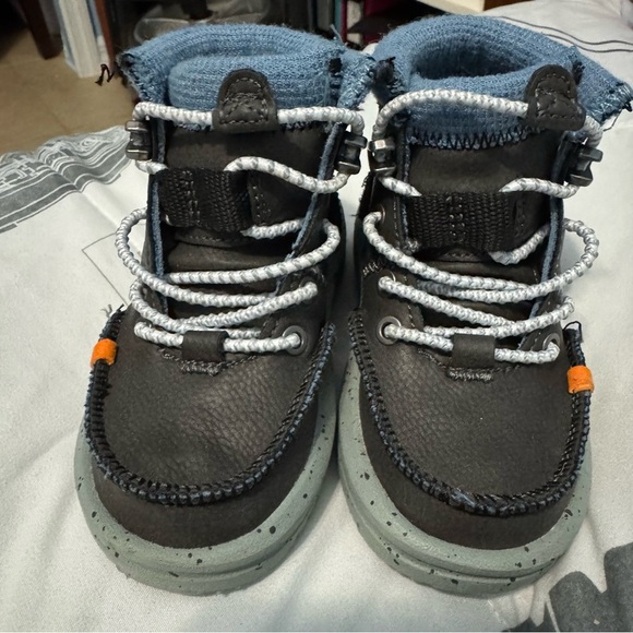 Hey Dude Kid Boots Size 5 - Picture 1 of 5